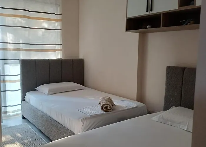 Asel * Golem (Tirana)